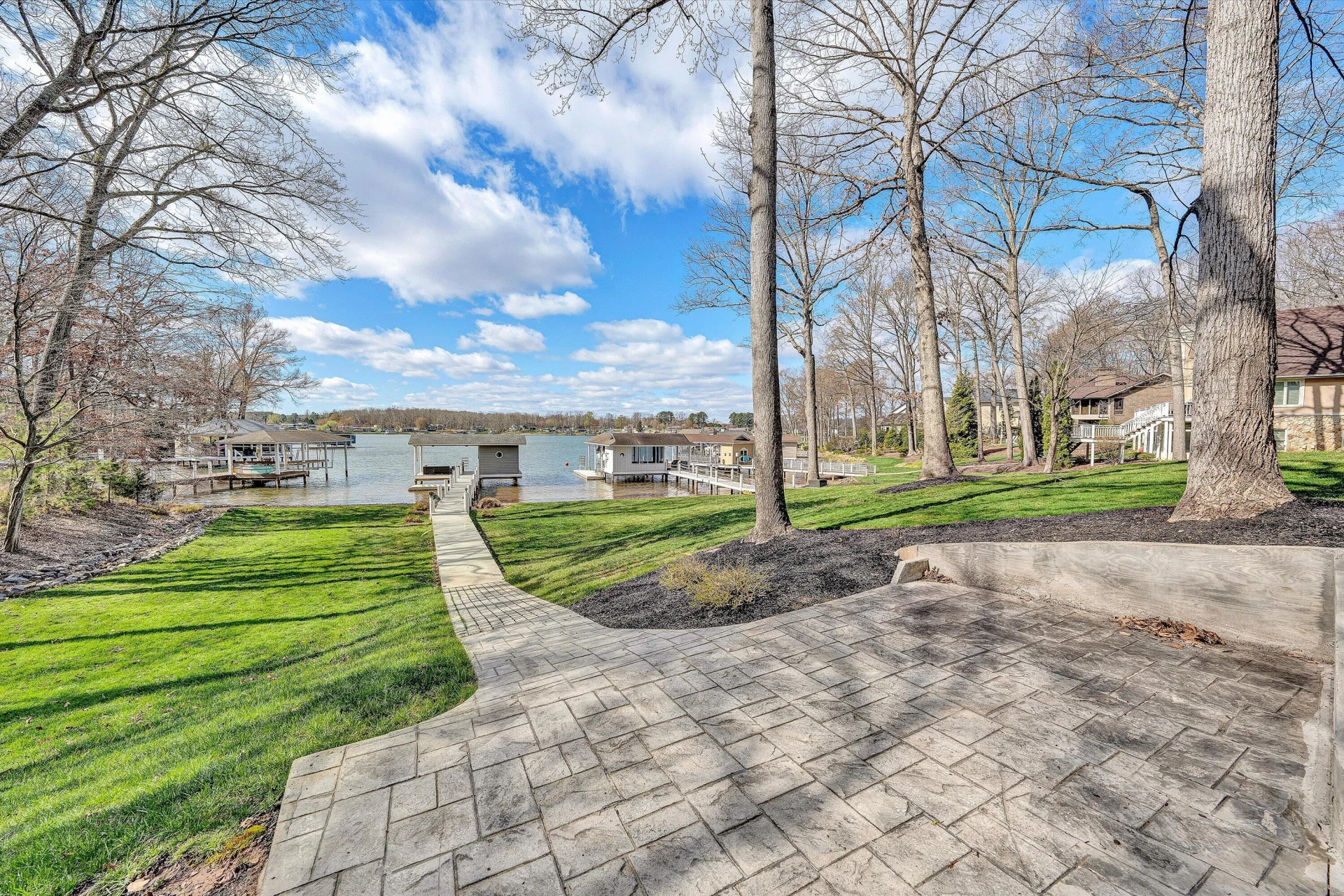 385 Cross Harbor DR - Photo 45