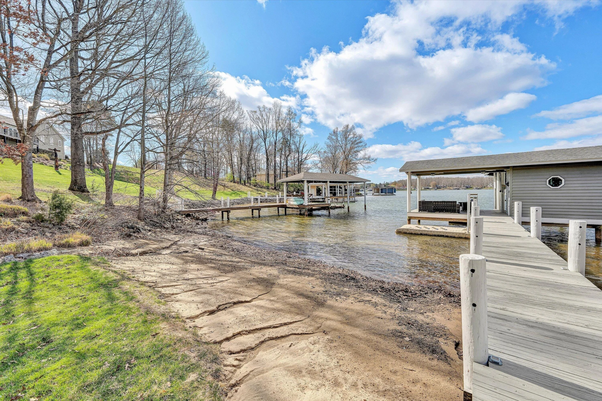 385 Cross Harbor DR - Photo 49