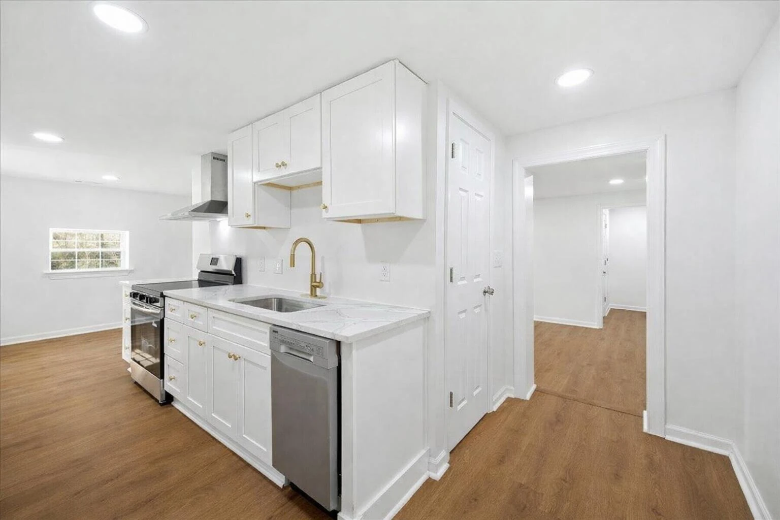 7202 Merriman RD - Photo 15
