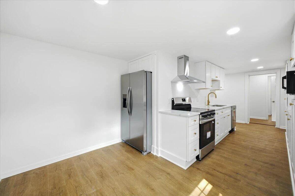 7202 Merriman RD - Photo 17