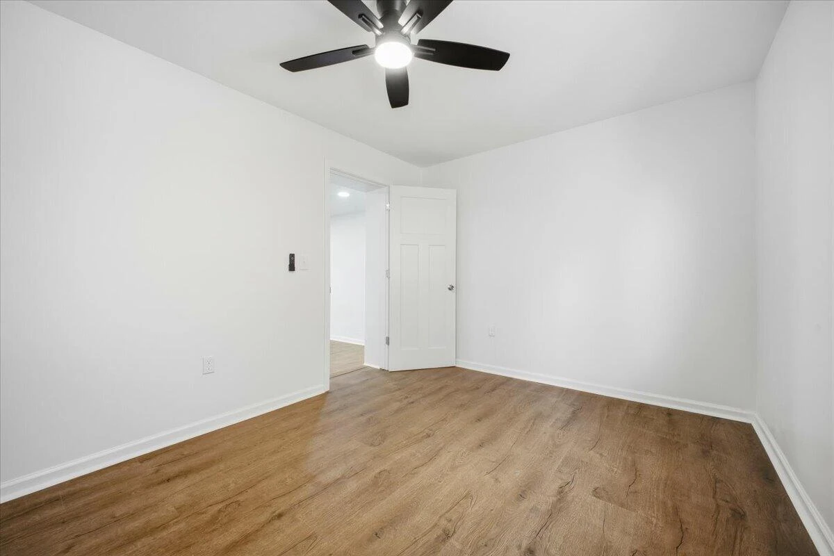 7202 Merriman RD - Photo 29