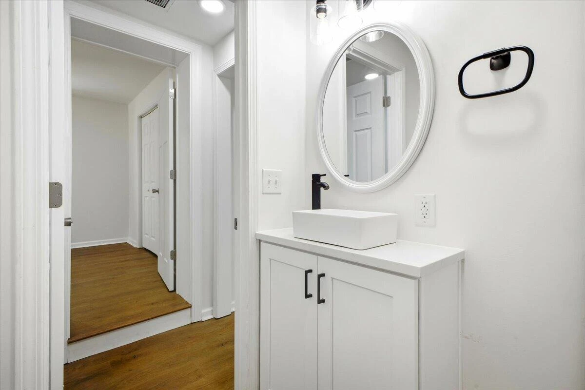 7202 Merriman RD - Photo 34