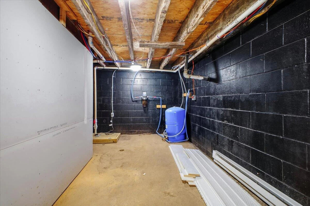 7202 Merriman RD - Photo 35
