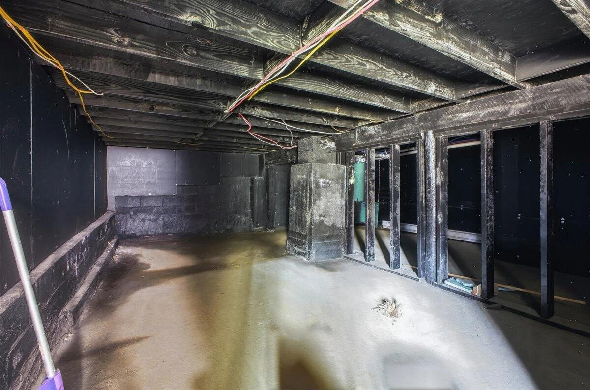 7202 Merriman RD - Photo 37