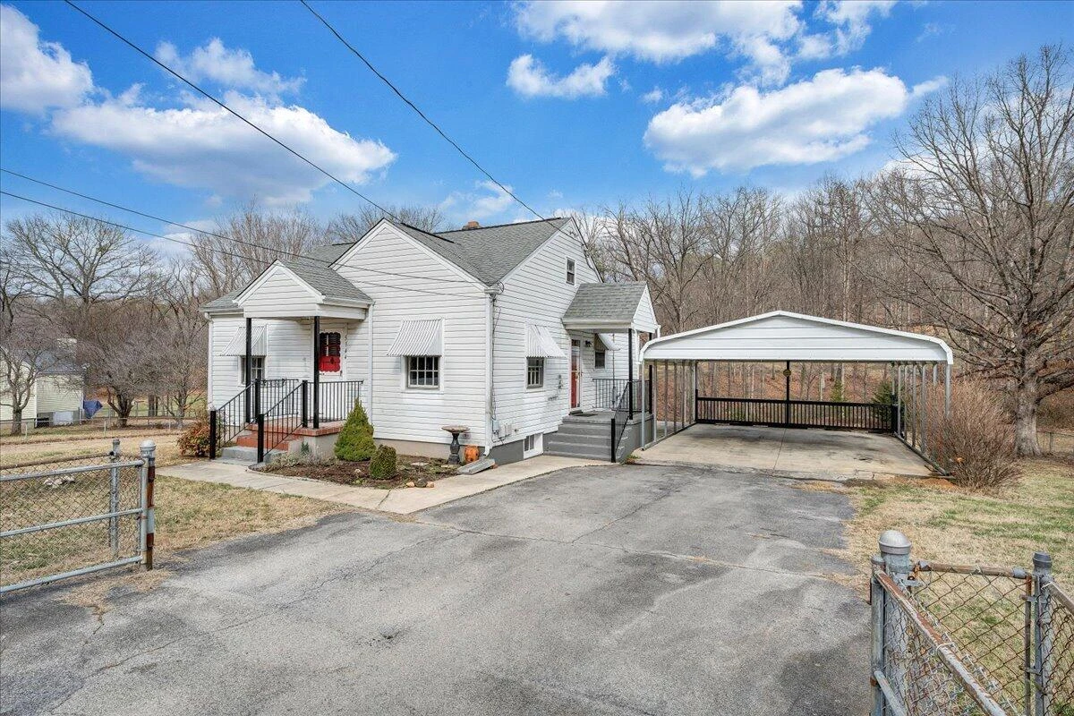 5344 Downing ST - Photo 2