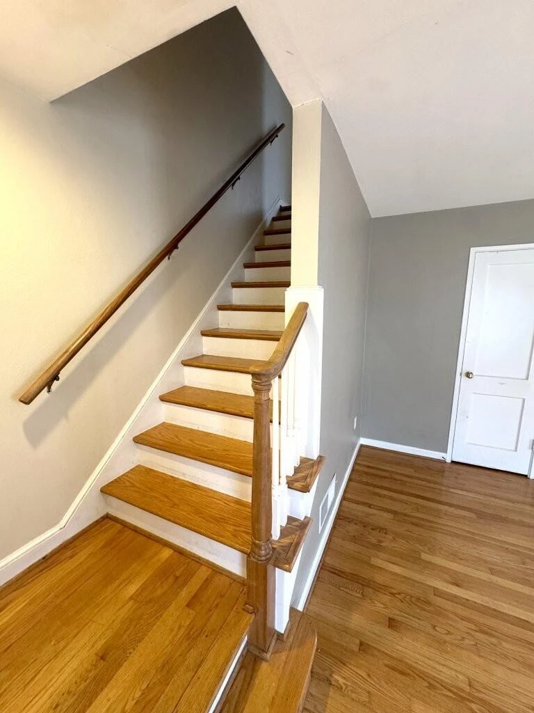 1811 Windsor AVE SW - Photo 10