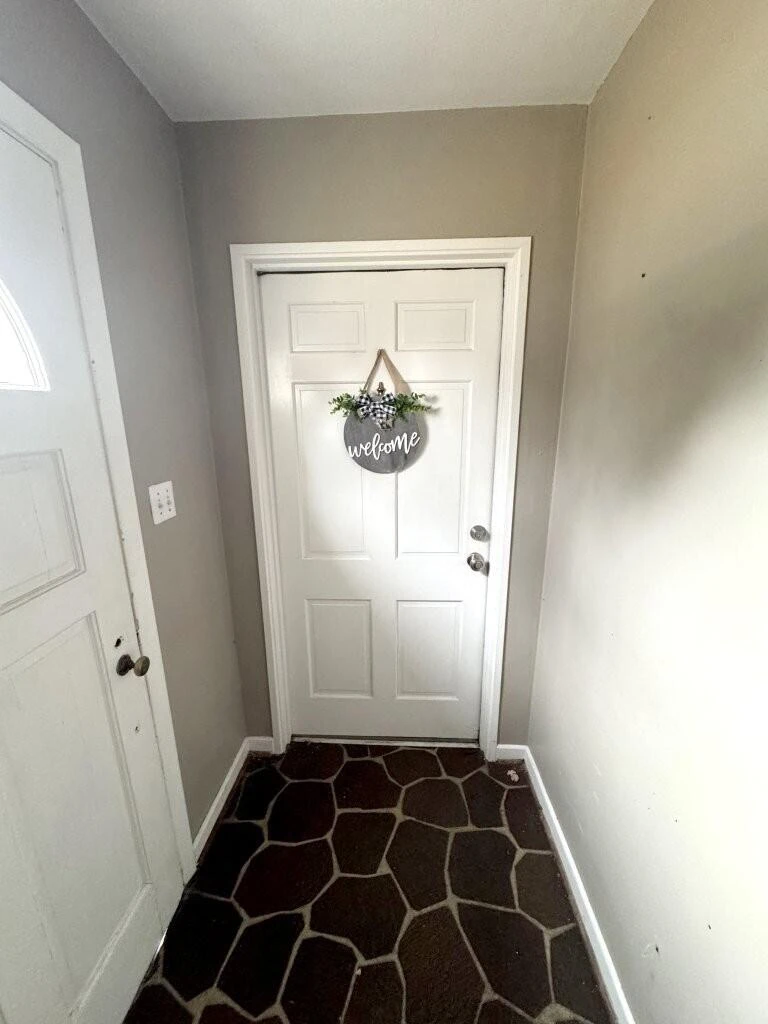 1811 Windsor AVE SW - Photo 22
