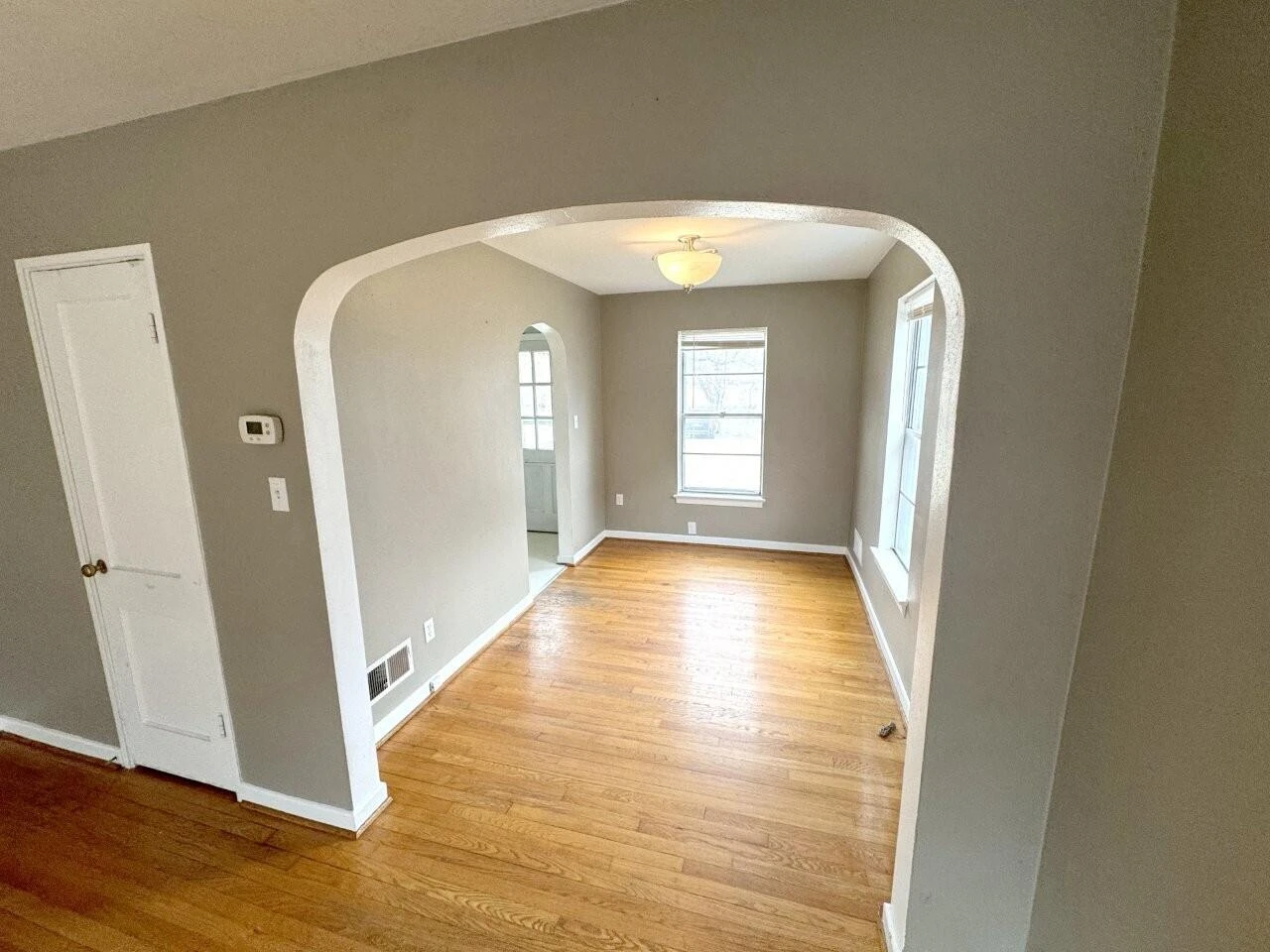 1811 Windsor AVE SW - Photo 25