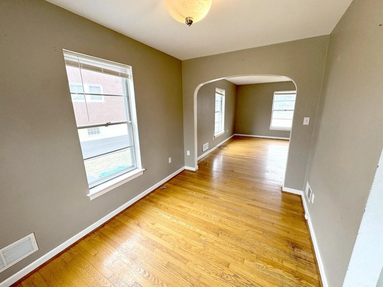 1811 Windsor AVE SW - Photo 6