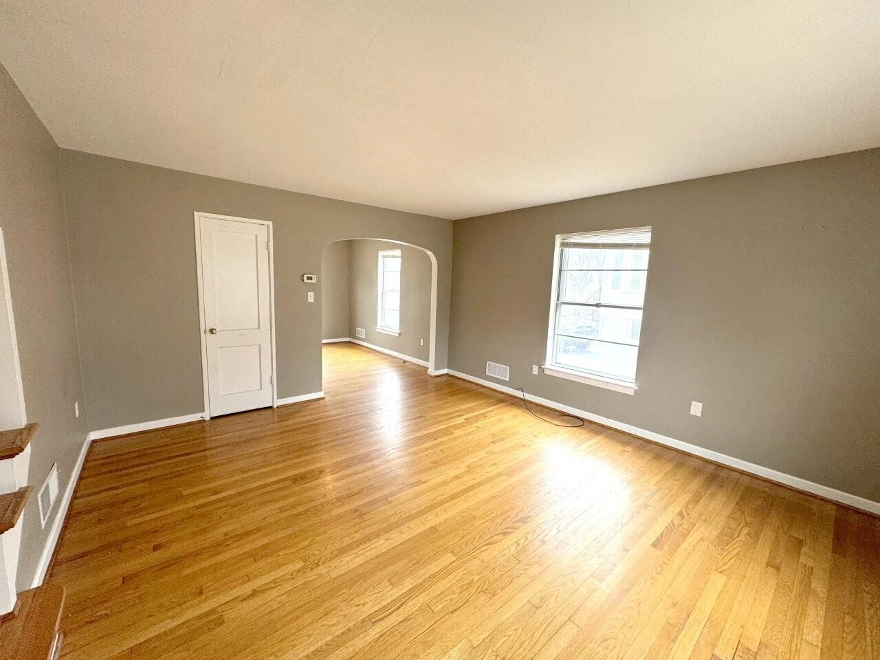 1811 Windsor AVE SW - Photo 8