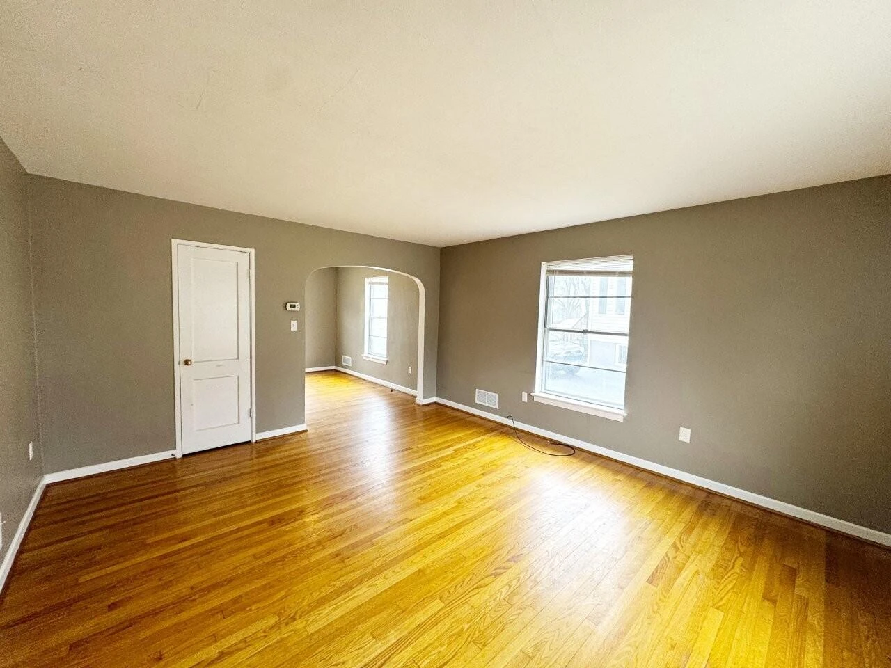 1811 Windsor AVE SW - Photo 9