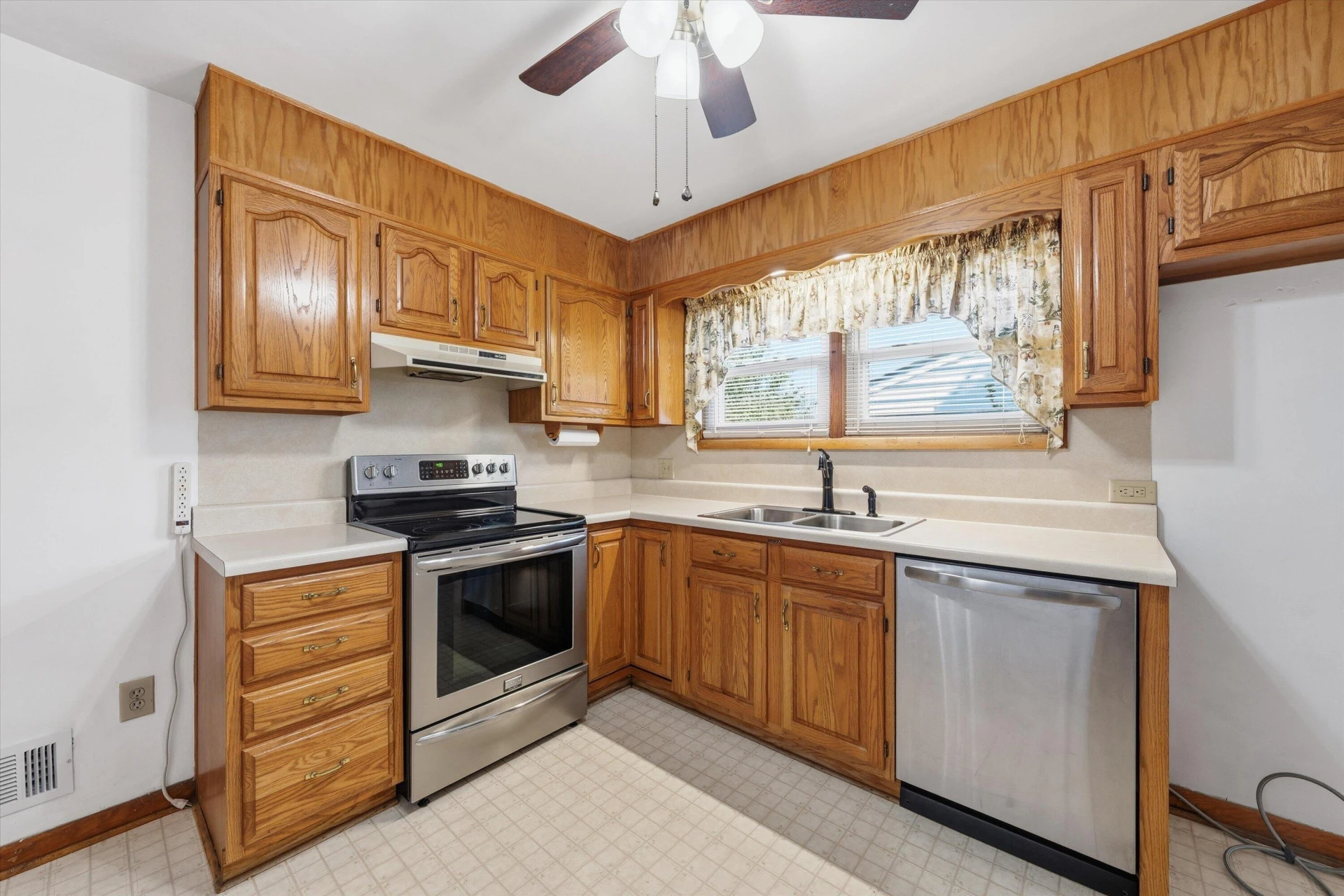3107 Oliver RD NE - Photo 6