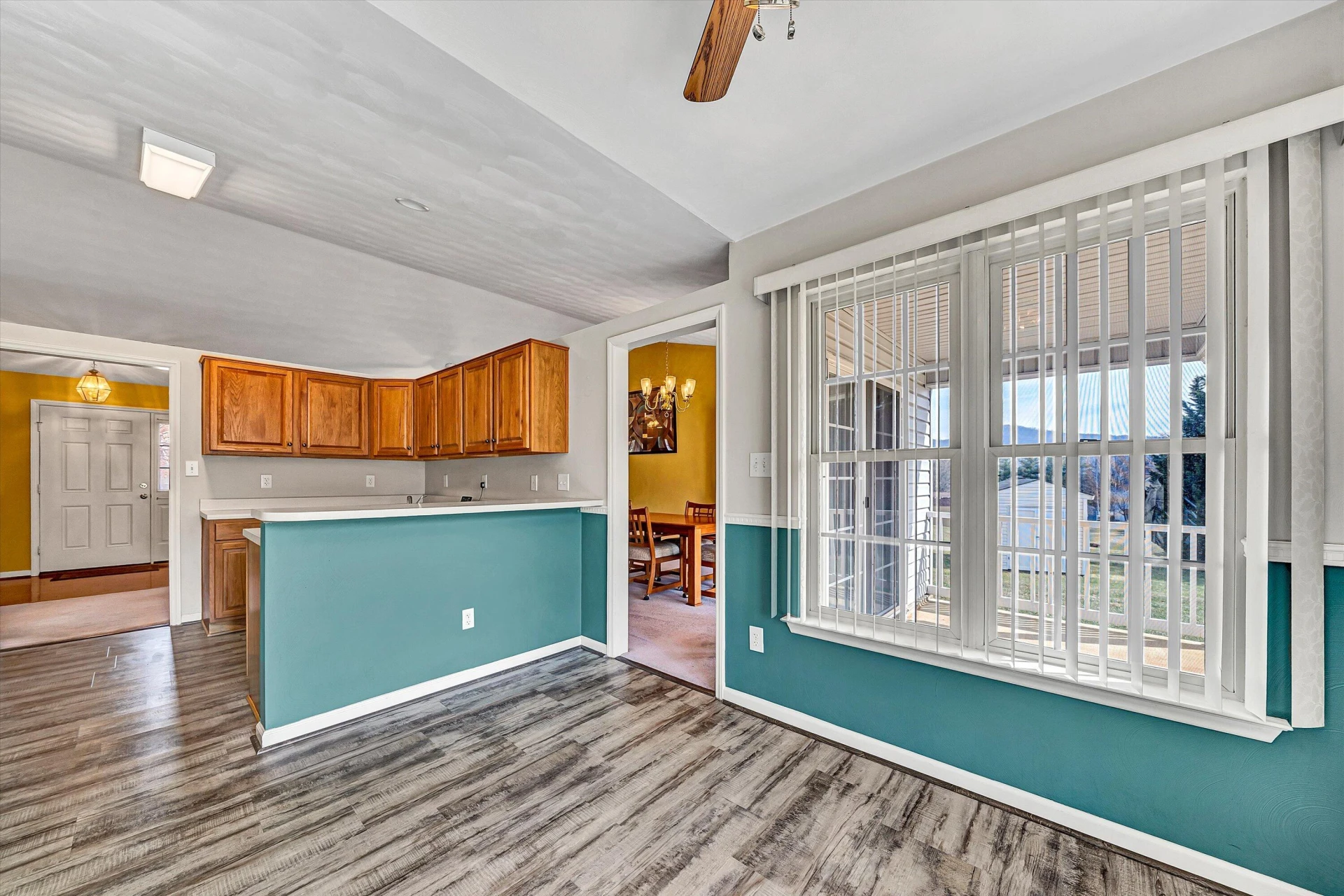 6008 Farmhouse LN - Photo 11