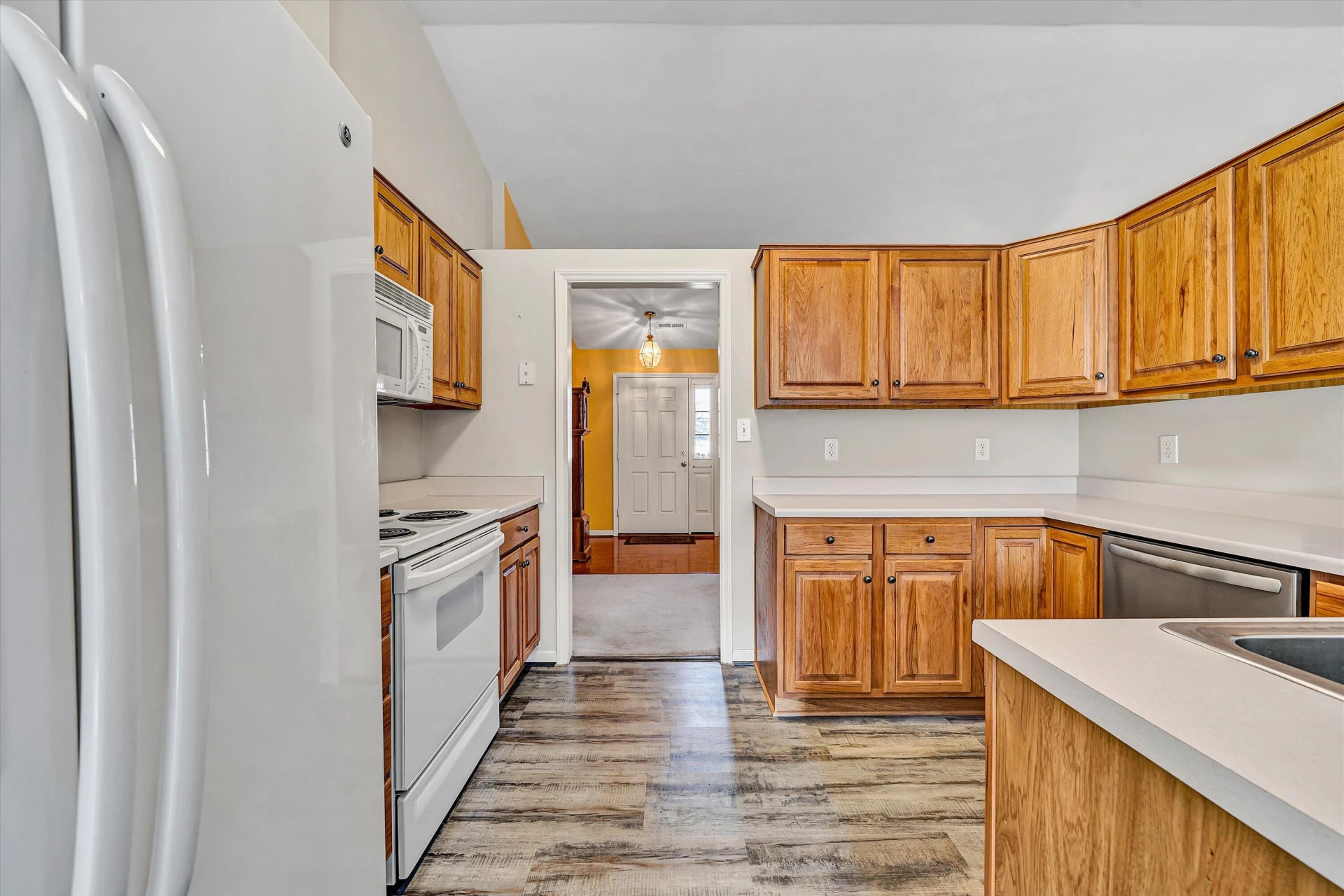 6008 Farmhouse LN - Photo 15