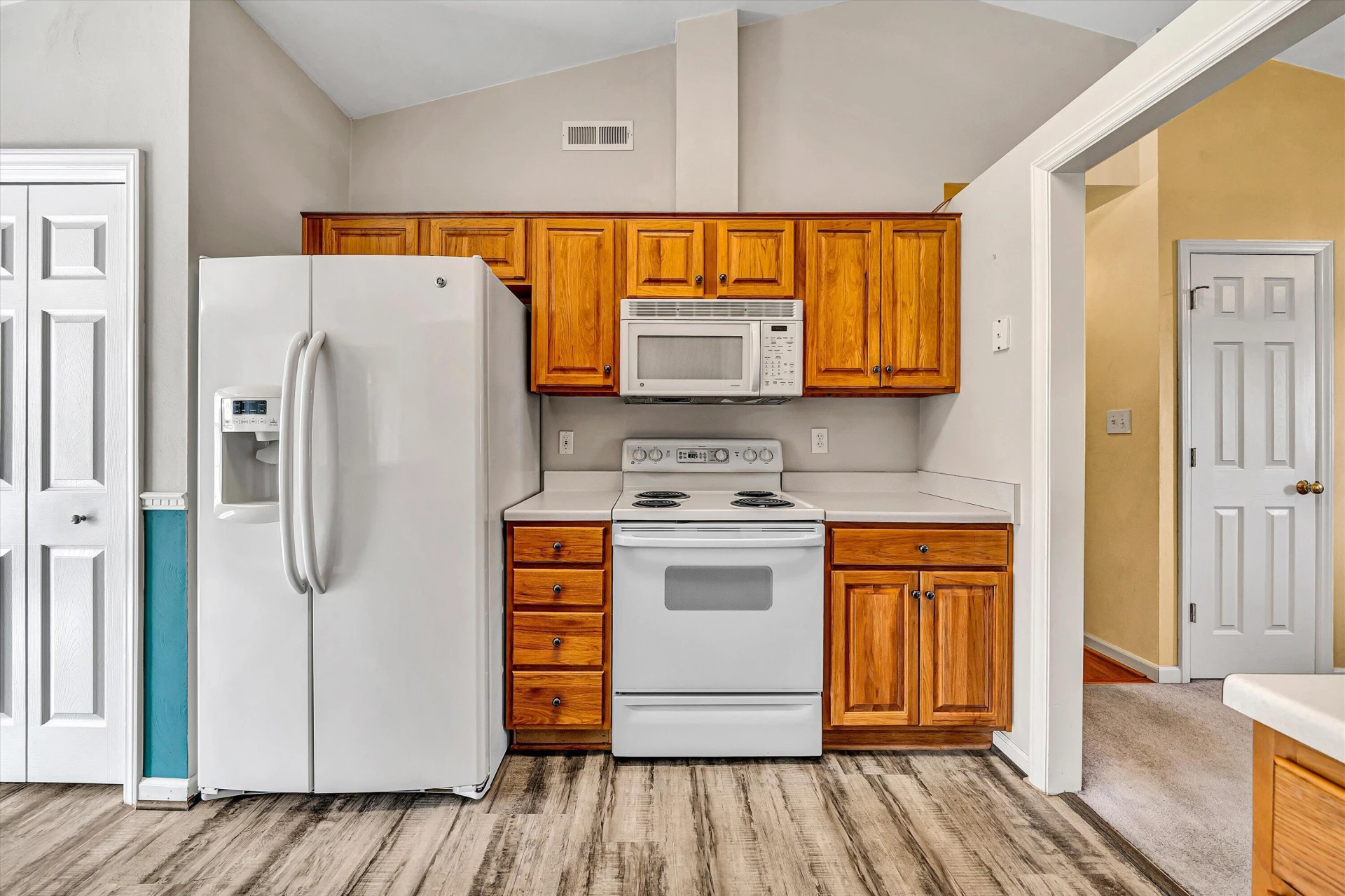6008 Farmhouse LN - Photo 19