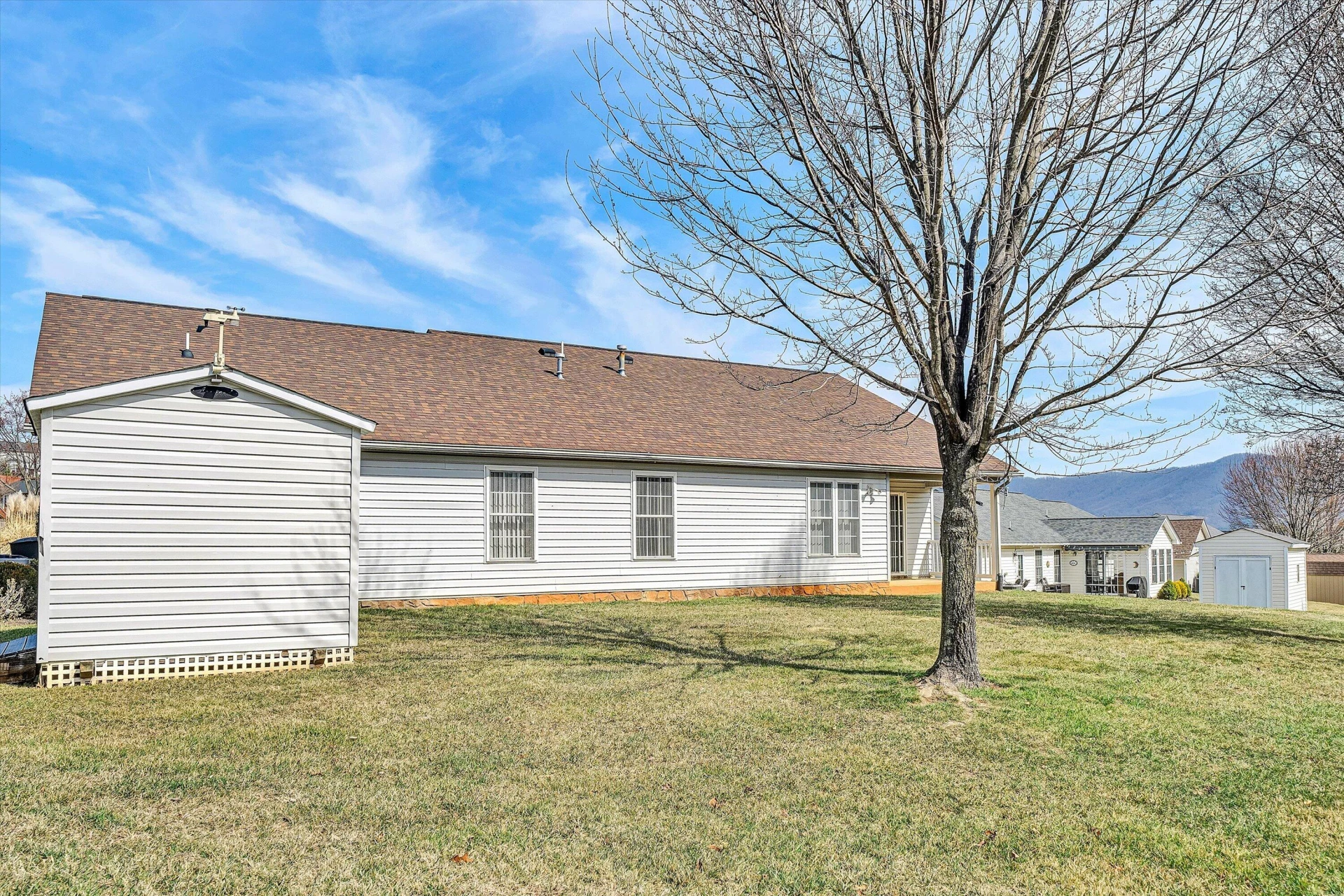6008 Farmhouse LN - Photo 35