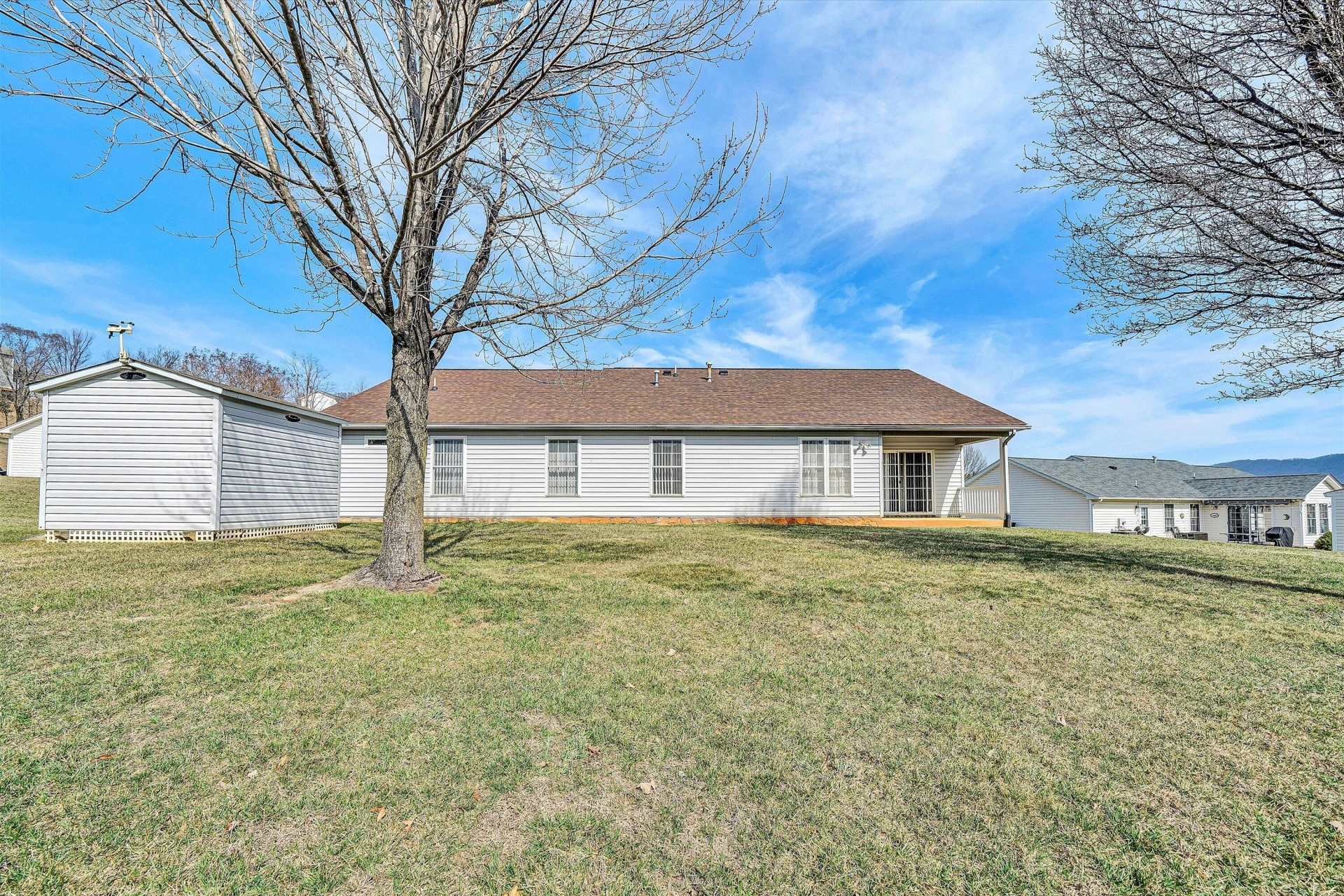 6008 Farmhouse LN - Photo 36
