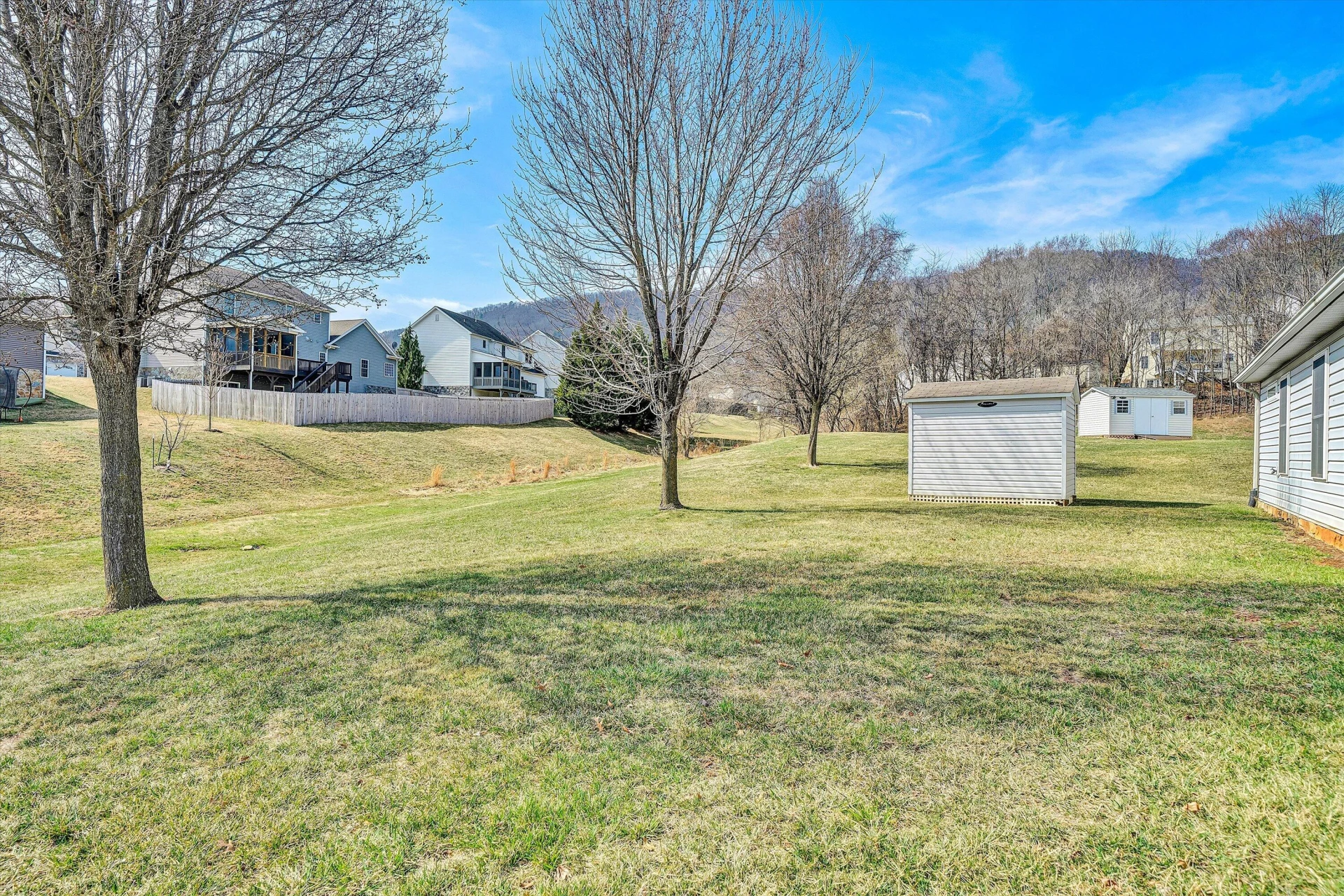 6008 Farmhouse LN - Photo 39