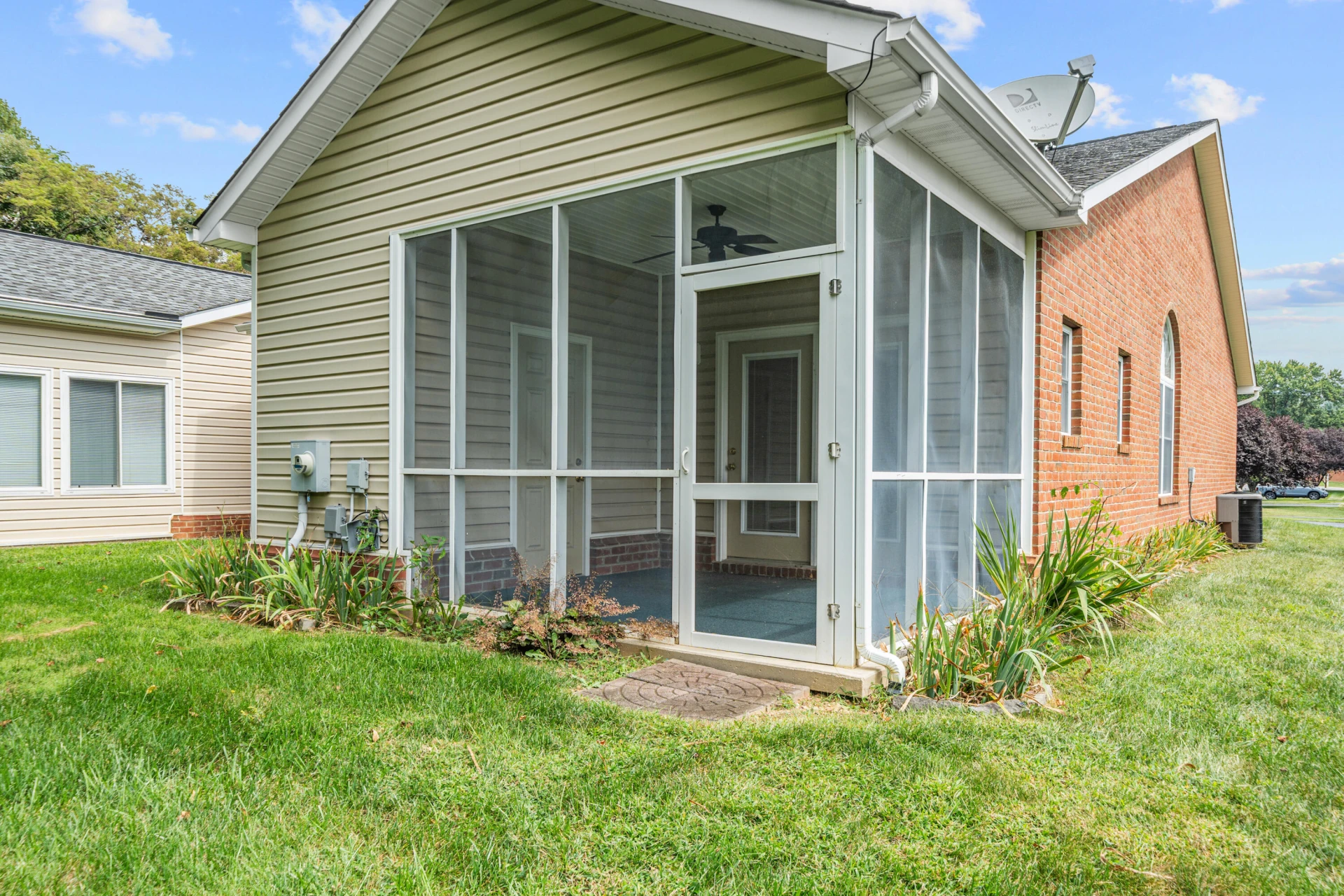 117 Berkley CT - Photo 12