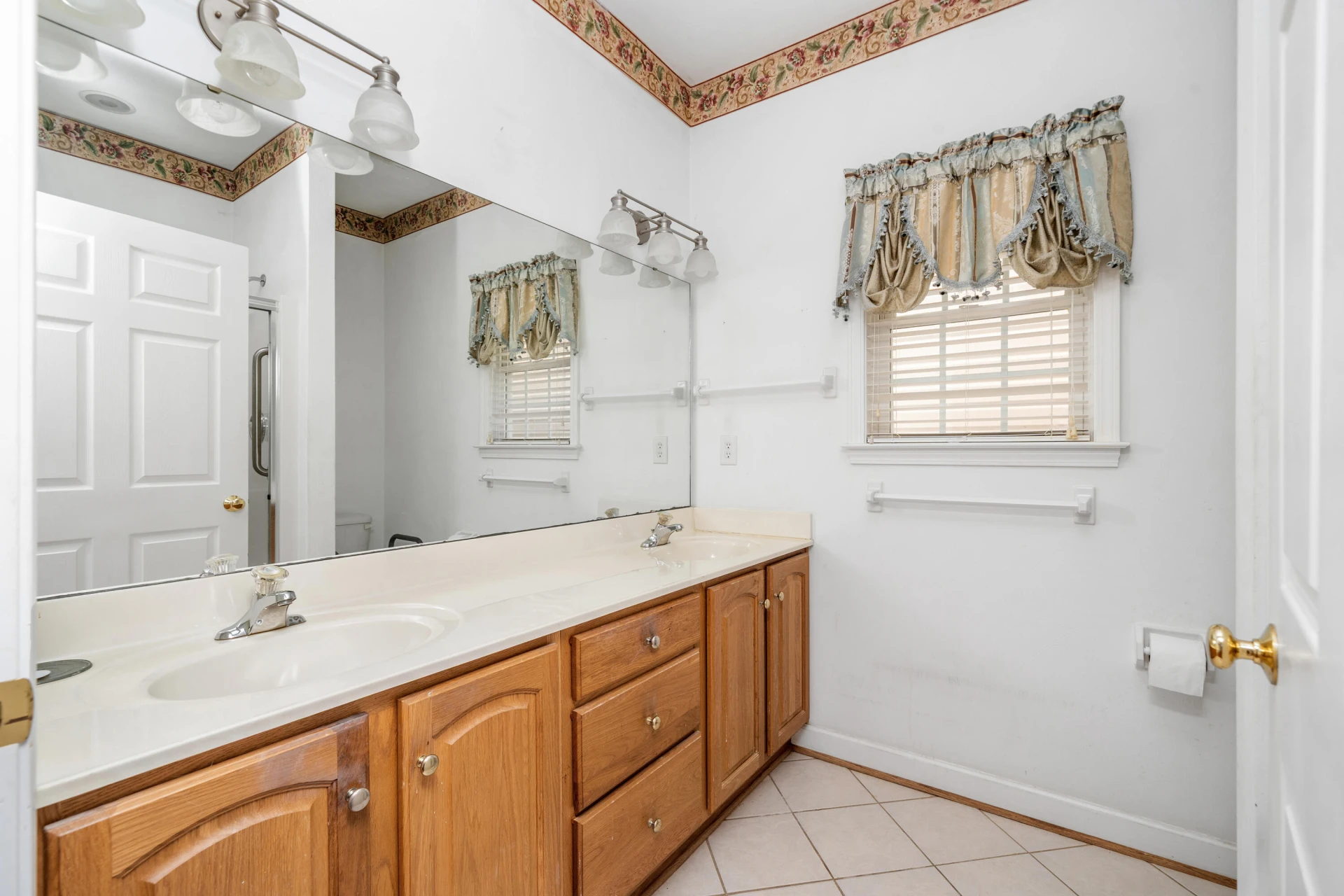 117 Berkley CT - Photo 6