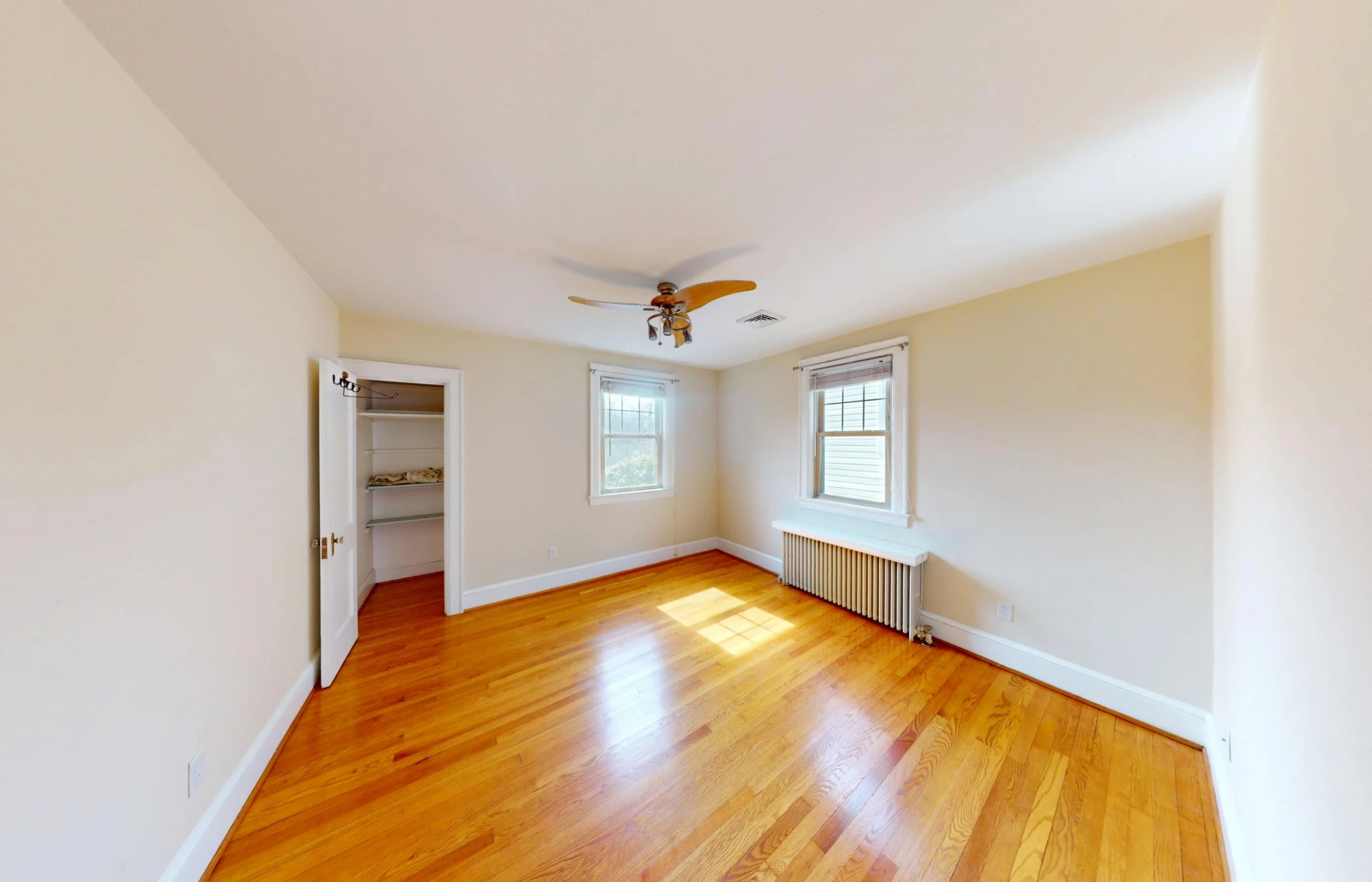 815 Windsor AVE SW - Photo 18