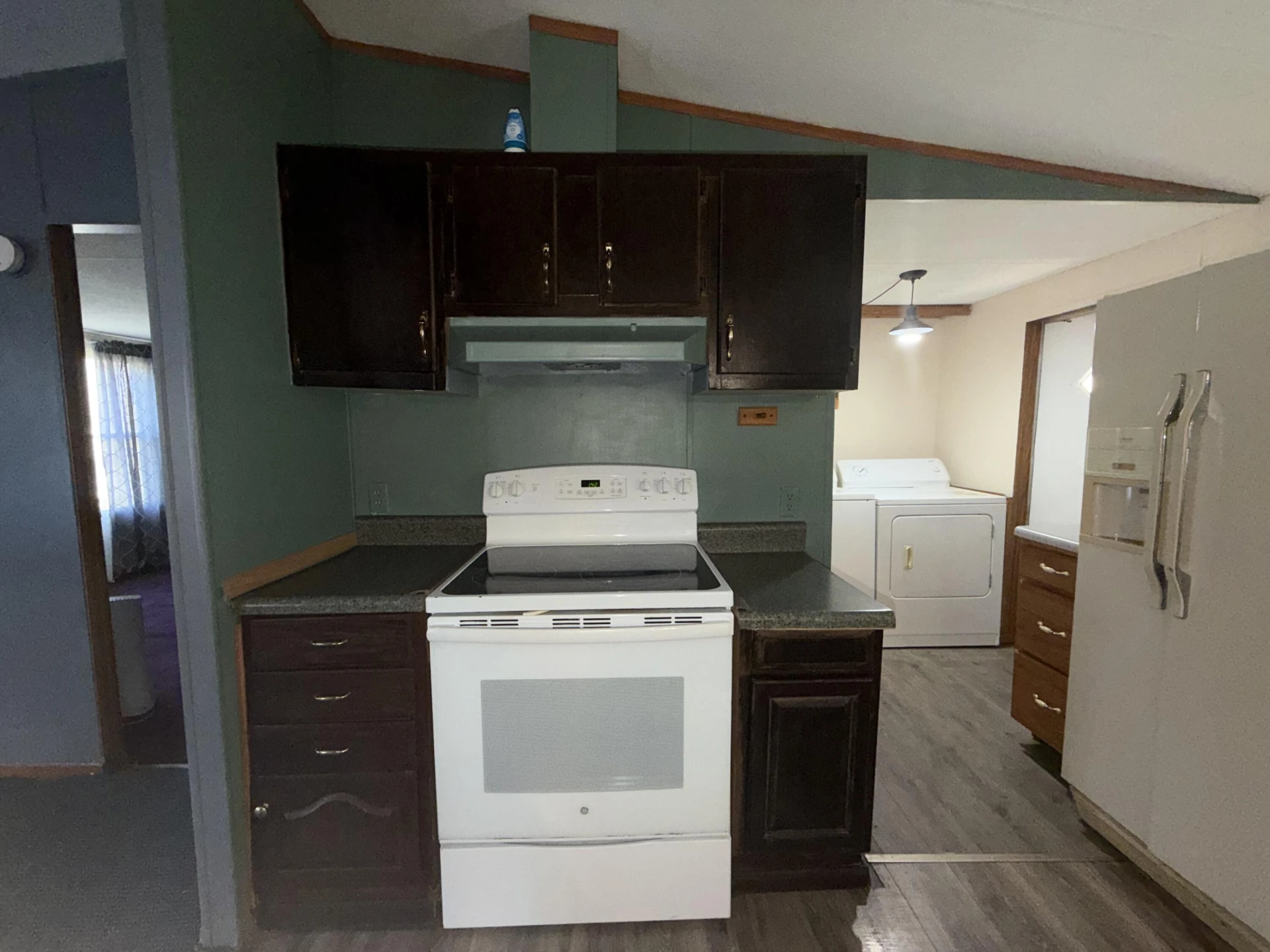 262 Lowe ST - Photo 17