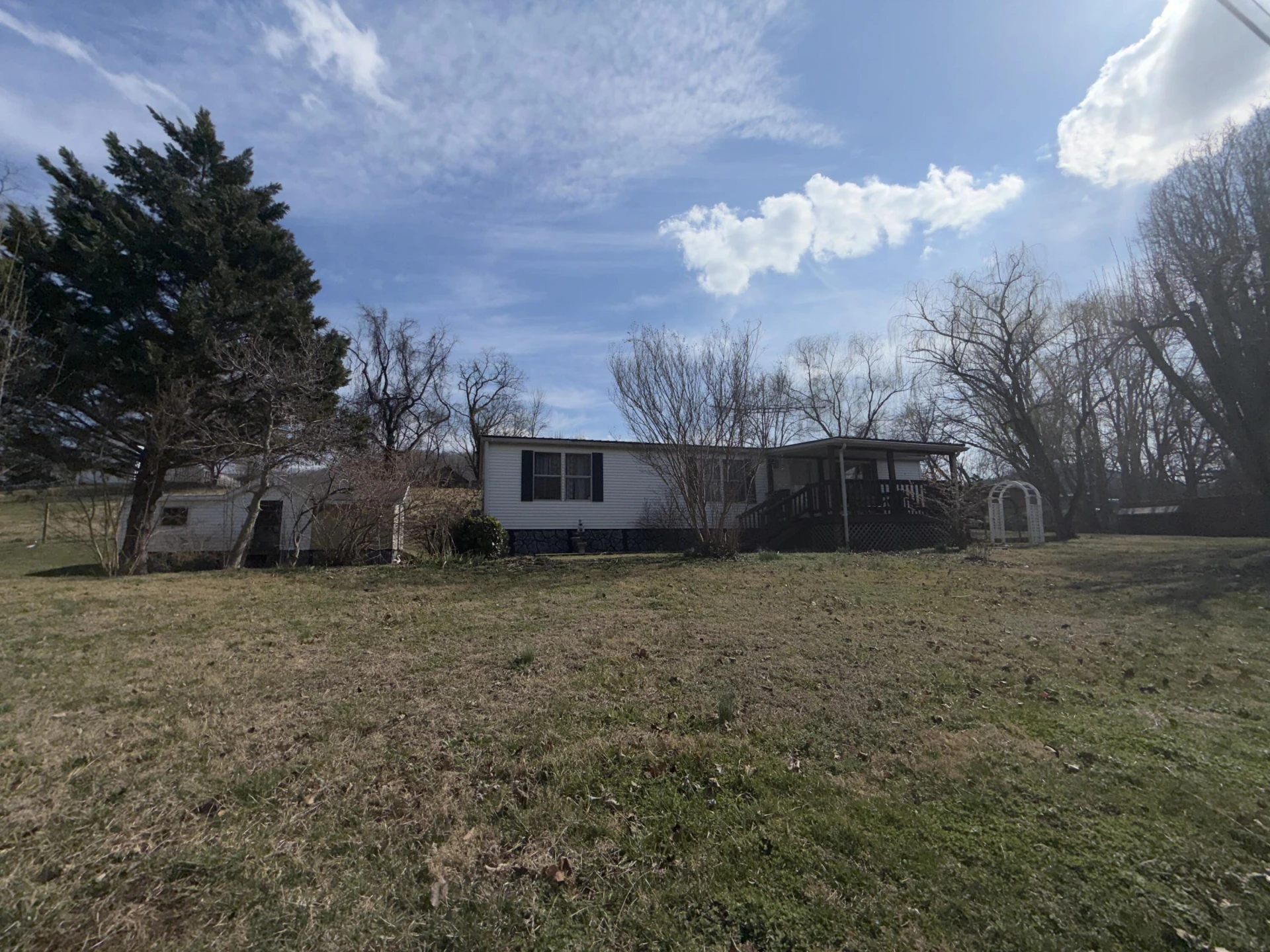 262 Lowe ST - Photo 2