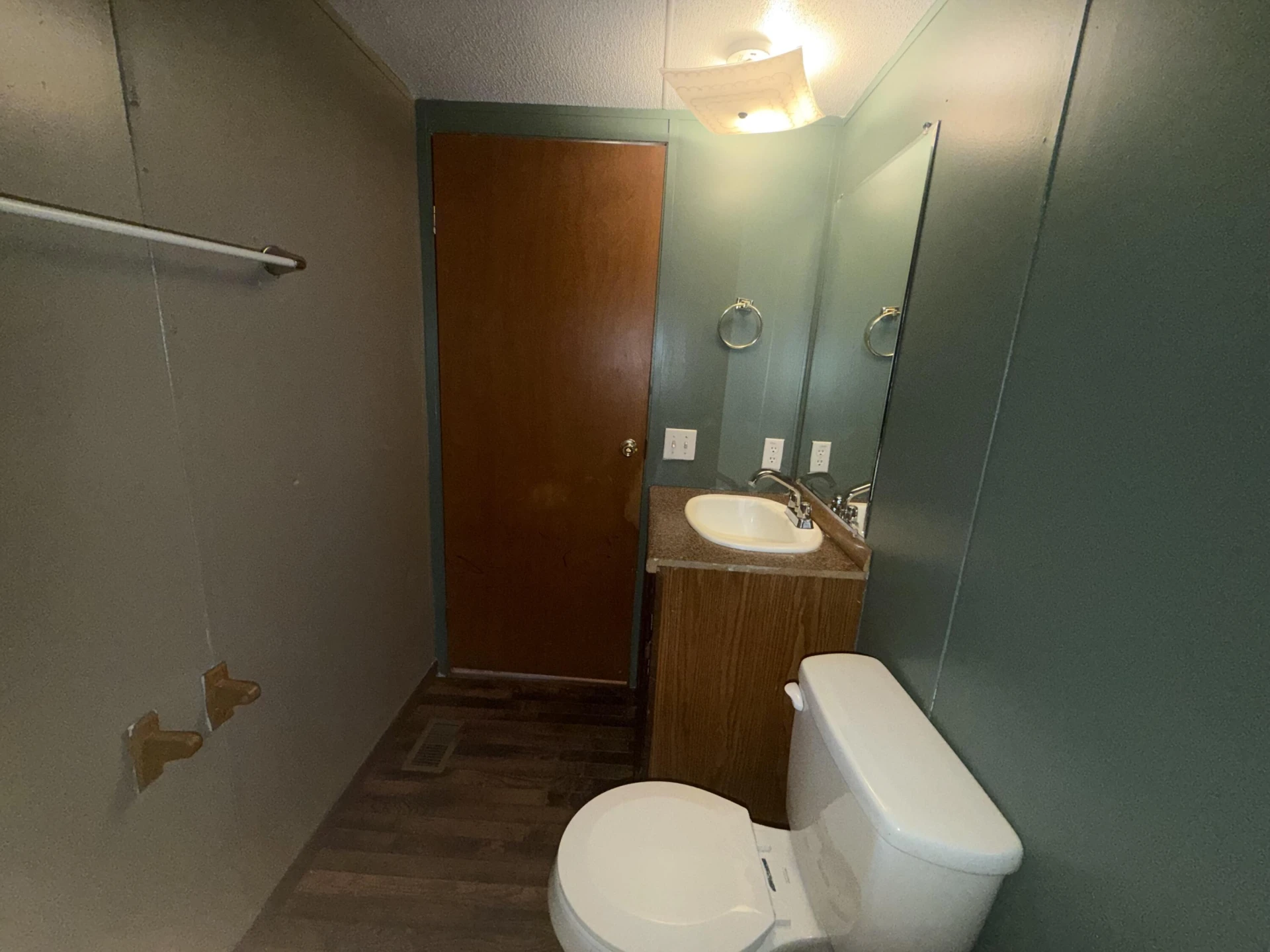 262 Lowe ST - Photo 23