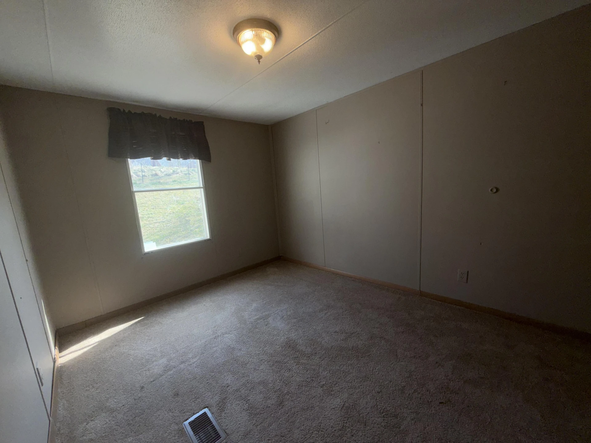 262 Lowe ST - Photo 24