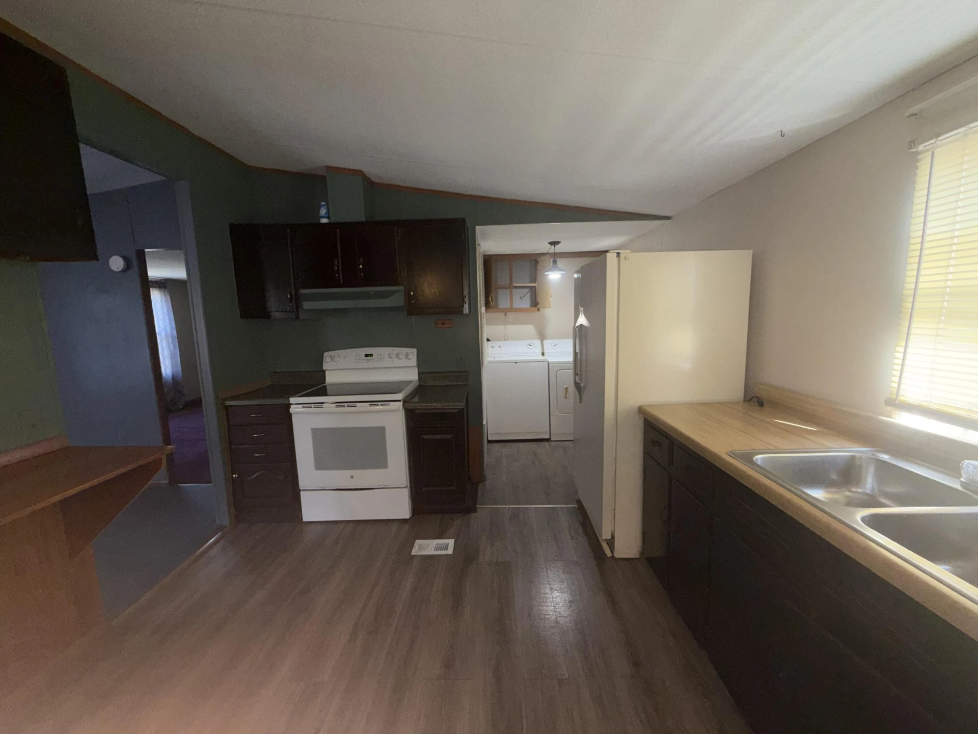 262 Lowe ST - Photo 25