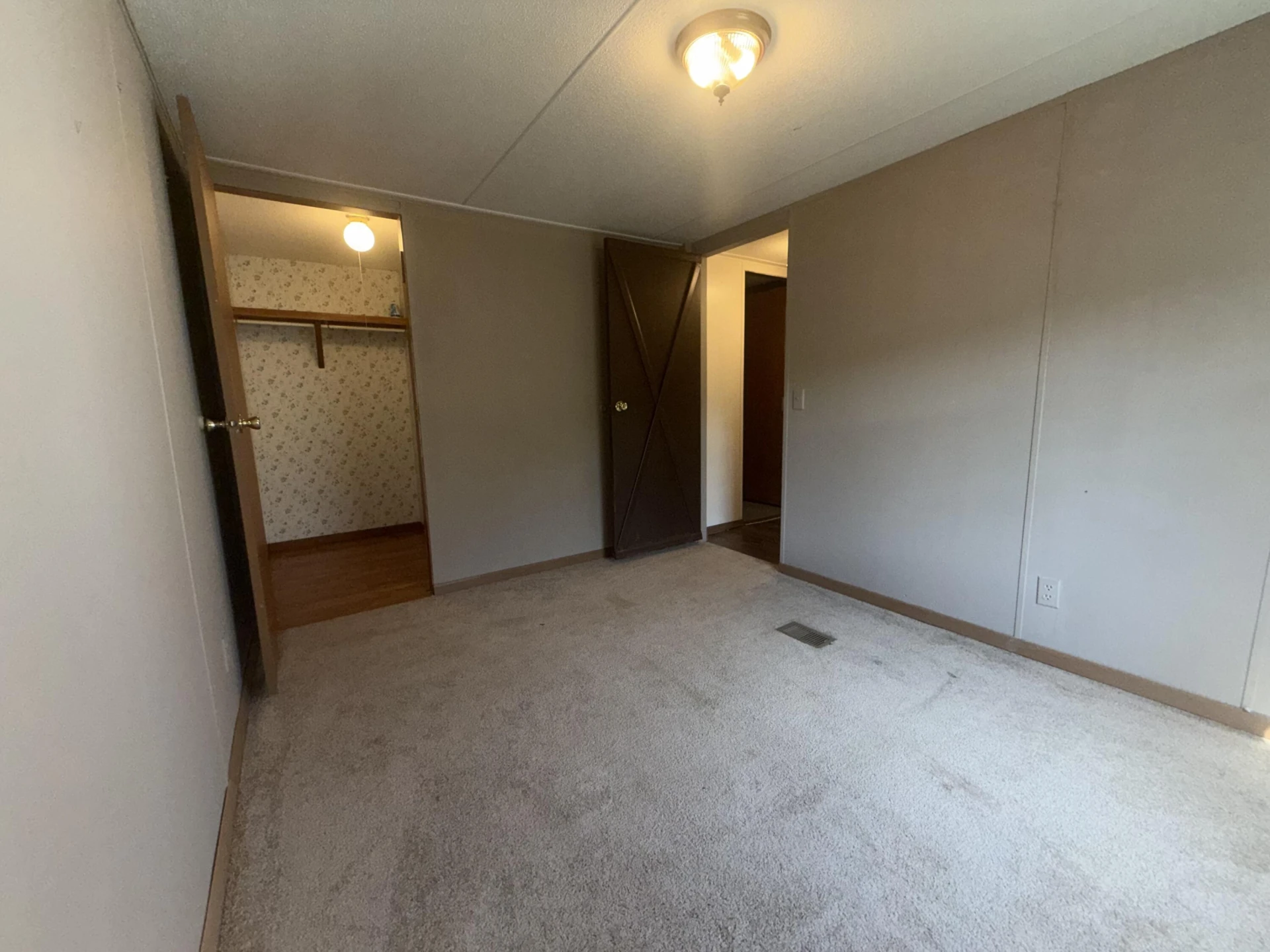 262 Lowe ST - Photo 28