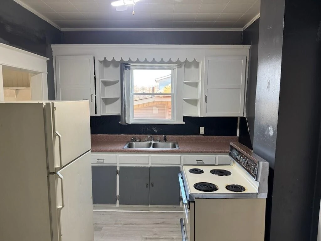 1144 Tompkins AVE SE - Photo 14