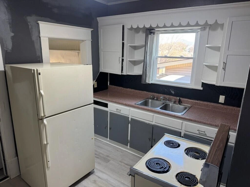 1144 Tompkins AVE SE - Photo 15