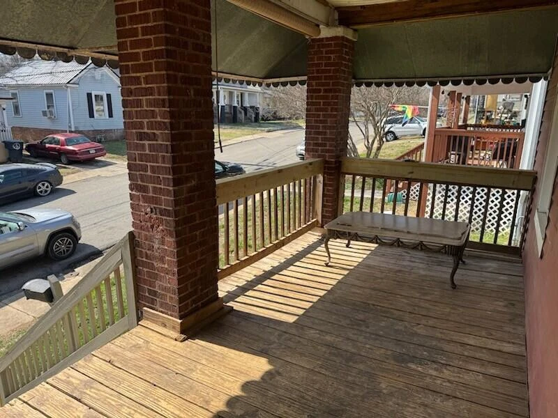 1144 Tompkins AVE SE - Photo 4