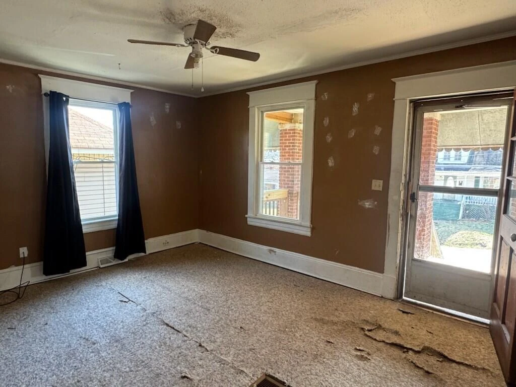 1144 Tompkins AVE SE - Photo 6