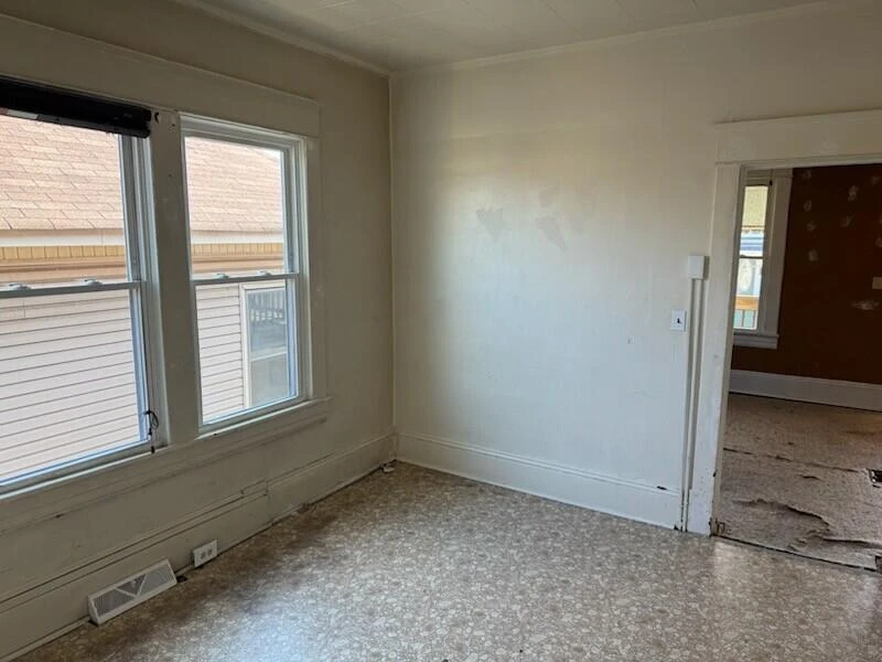 1144 Tompkins AVE SE - Photo 9