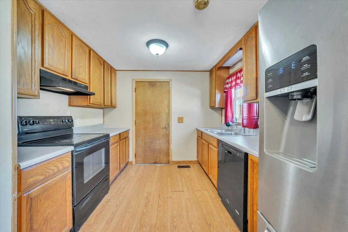 1111 Curve RD - Photo 12