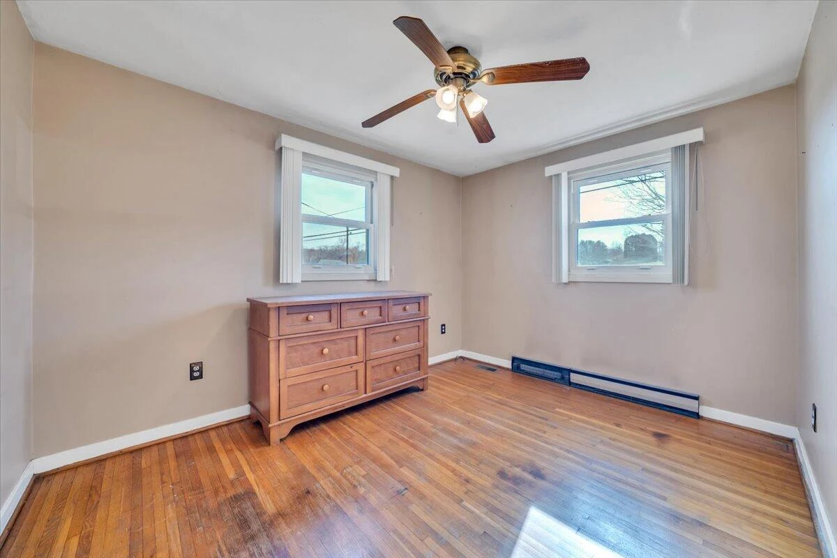1111 Curve RD - Photo 21