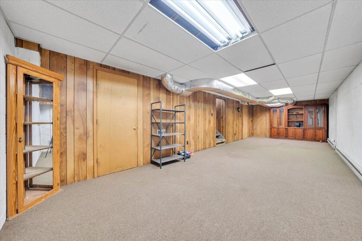 1111 Curve RD - Photo 29