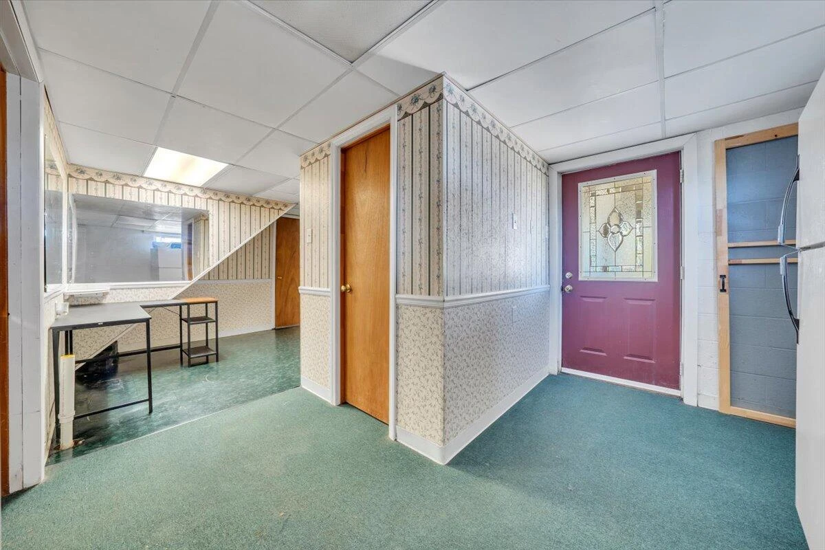 1111 Curve RD - Photo 31