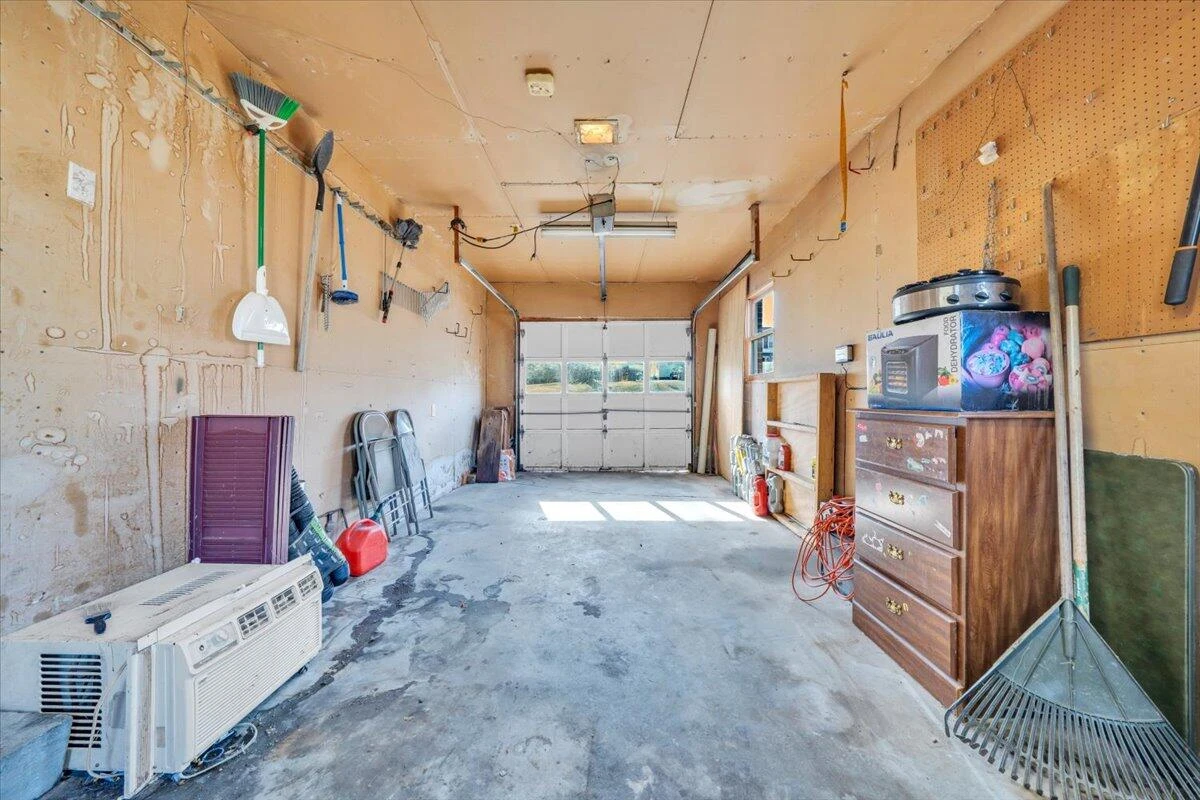 1111 Curve RD - Photo 38