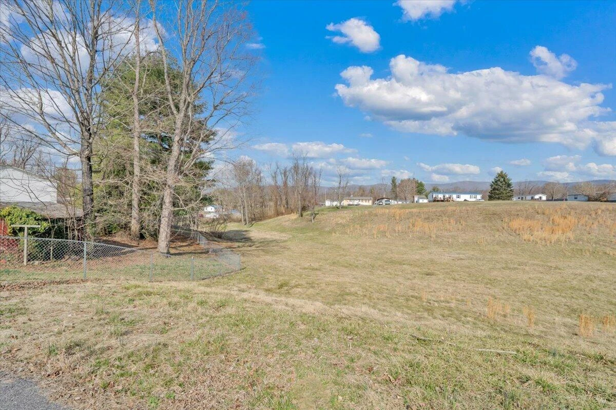 1111 Curve RD - Photo 4