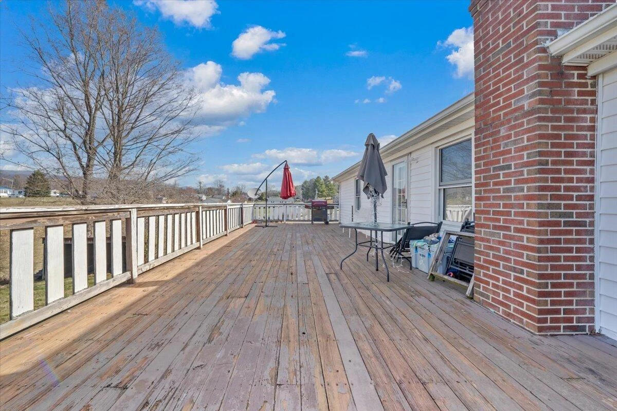 1111 Curve RD - Photo 41