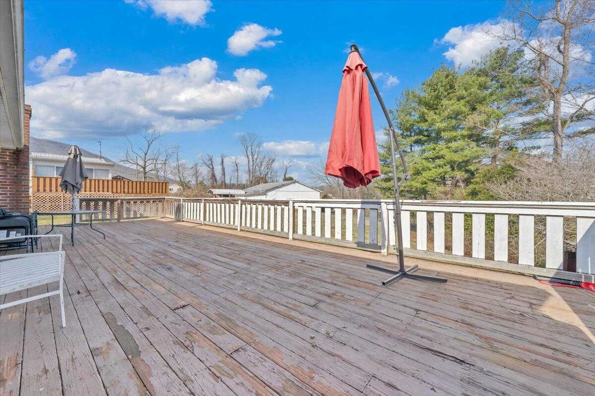 1111 Curve RD - Photo 42