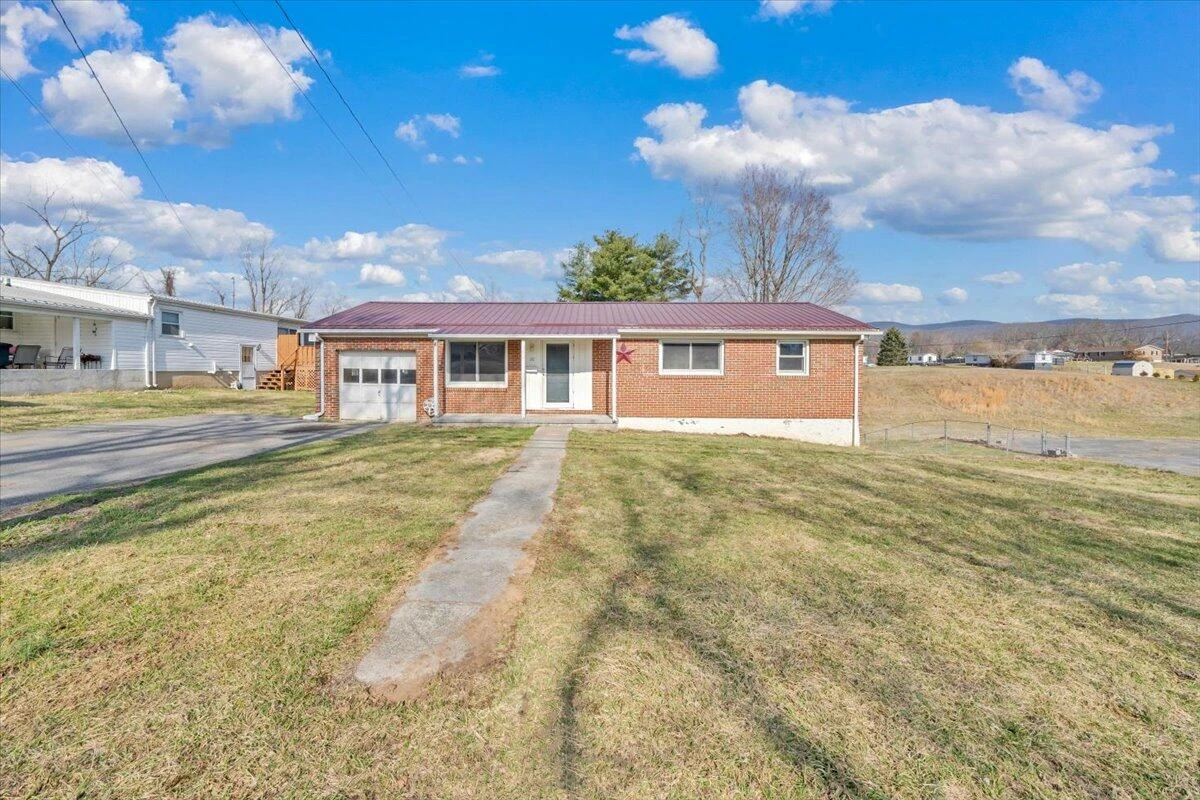 1111 Curve RD - Photo 52