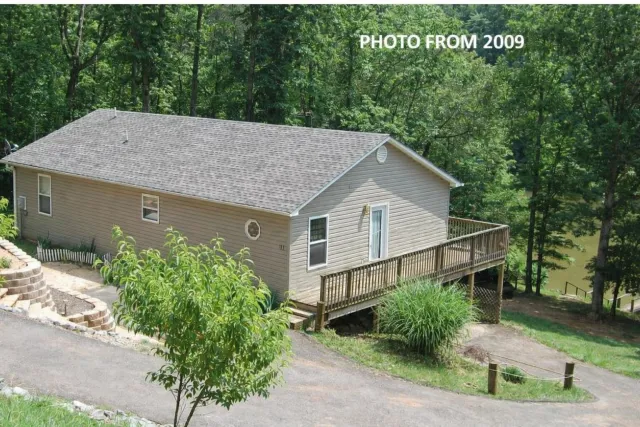 97 Cedar Bluff LN