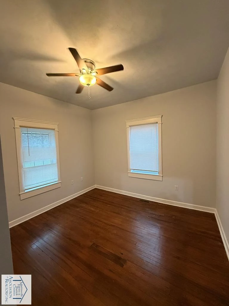 1827 Roanoke AVE SW - Photo 12
