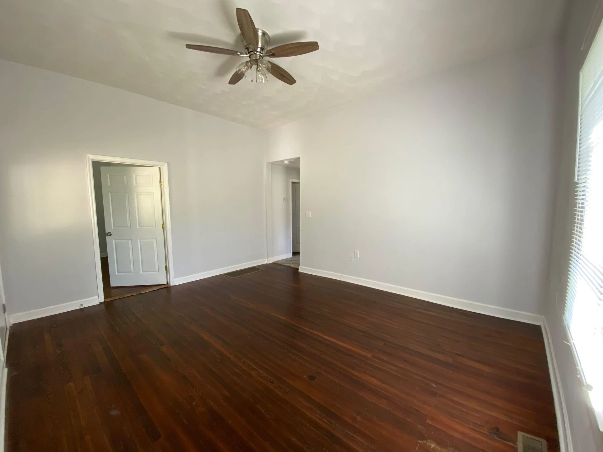 1827 Roanoke AVE SW - Photo 14