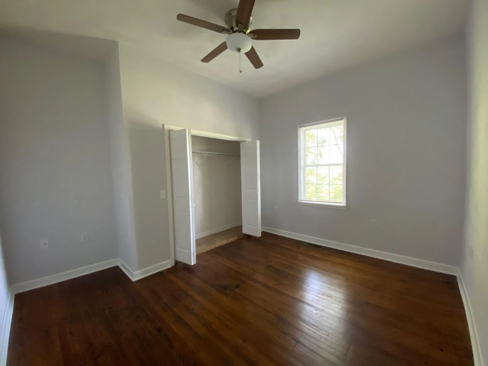 1827 Roanoke AVE SW - Photo 17