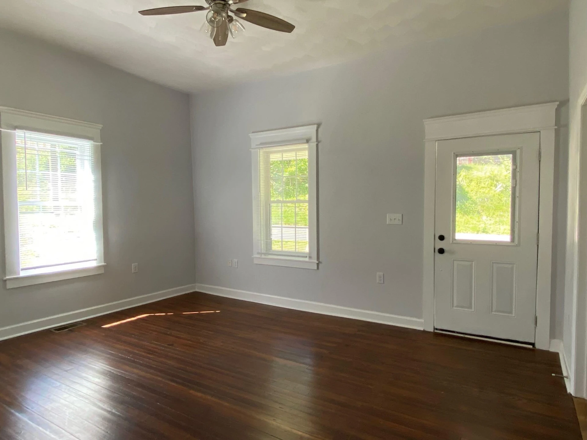 1827 Roanoke AVE SW - Photo 18